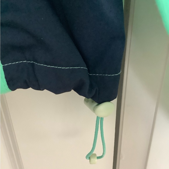 Golf jacket for ladies. - Picture 4 of 6